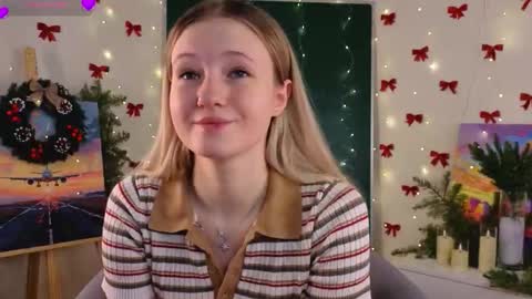 Snapshot of emilyhewell chatting on 12/22/25, 01:13 Emi online show from 12/22/25, 01:13
