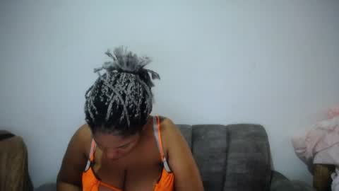 Emilyhines online show from 06/05/26, 07:41