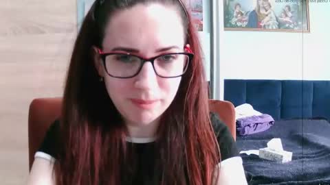 Snapshot of emilyhotflirt chatting on 05/11/26, 09:04 Emily online show from 05/11/26, 09:04