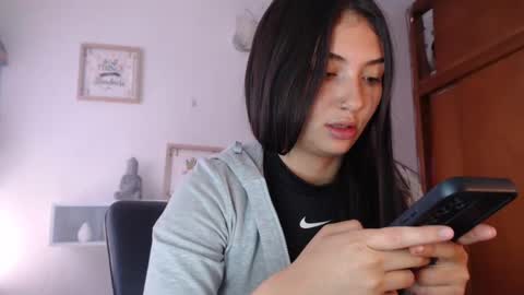 Snapshot of emilyjangcandy_ chatting on 02/17/25, 03:09 Emily Jang online show from 02/17/25, 03:09