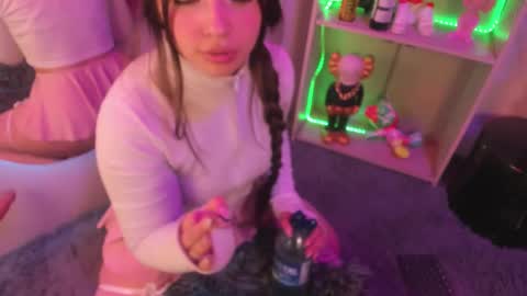 VALEEEN online show from 12/18/24, 06:57