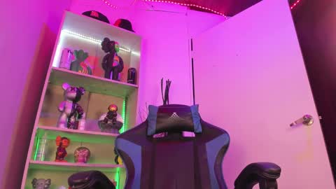 VALEEEN online show from 01/25/25, 06:57