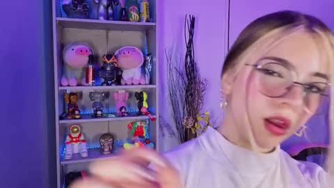 VALEEEN online show from 09/25/25, 04:21