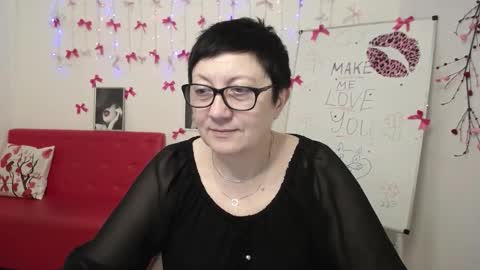 Snapshot of emilyl0vee chatting on 03/02/26, 06:37 Emily online show from 03/02/26, 06:37