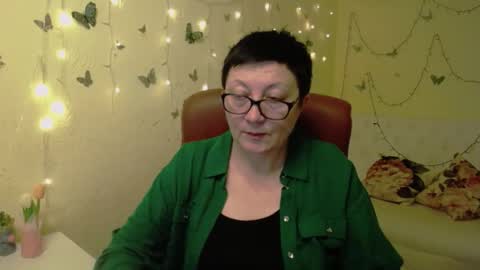 Snapshot of emilyl0vee chatting on 03/05/26, 06:59 Emily online show from 03/05/26, 06:59