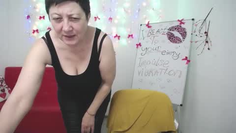 Snapshot of emilyl0vee chatting on 03/08/26, 06:34 Emily online show from 03/08/26, 06:34