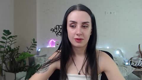 Snapshot of emilylayer chatting on 02/25/25, 12:03 Emyli online show from 02/25/25, 12:03