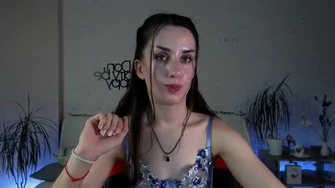 Snapshot of emilylayer chatting on 09/12/25, 04:40 Emyli online show from 09/12/25, 04:40