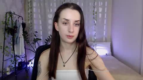 Snapshot of emilylayer chatting on 09/18/25, 05:15 Emyli online show from 09/18/25, 05:15