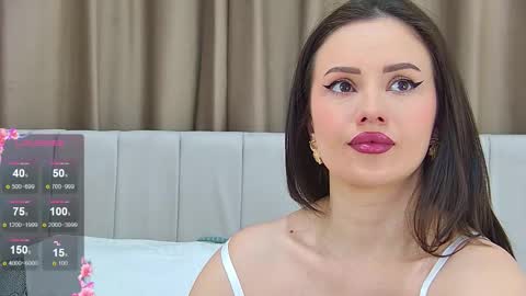emilynovaa1 online show from 01/18/26, 07:50