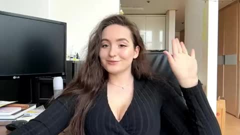 Emilly online show from 04/30/26, 03:13