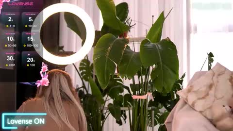 Emily online show from 10/05/25, 05:06