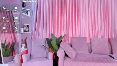 Snapshot of emilyrighter chatting on 12/05/24, 10:44 Hey i am  Emily     am -  pm online show from 12/05/24, 10:44