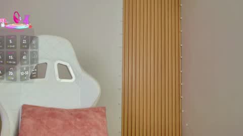 Emily  online show from 11/12/25, 09:42