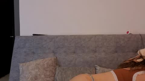 Snapshot of emilyrousex chatting on 05/05/26, 03:42 emilyrousex online show from 05/05/26, 03:42