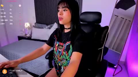 Snapshot of emilyruiz1 chatting on 03/12/25, 11:09 Emily online show from 03/12/25, 11:09