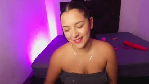 Snapshot of emilysavvato chatting on 12/14/24, 10:39 Emily online show from 12/14/24, 10:39