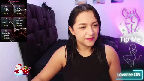 Snapshot of emilysavvato chatting on 02/03/25, 12:03 Emily online show from 02/03/25, 12:03
