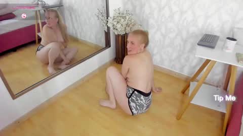 Summer 3 online show from 12/26/24, 02:33