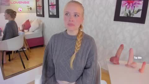 Summer 3 online show from 02/23/25, 10:17