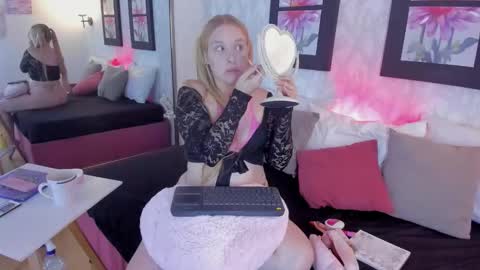 Summer 3 online show from 11/29/25, 01:19