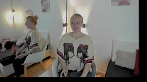 Summer 3 online show from 03/29/26, 08:42