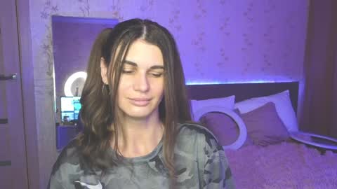 Snapshot of emilytucker chatting on 12/09/24, 05:40 Emily online show from 12/09/24, 05:40