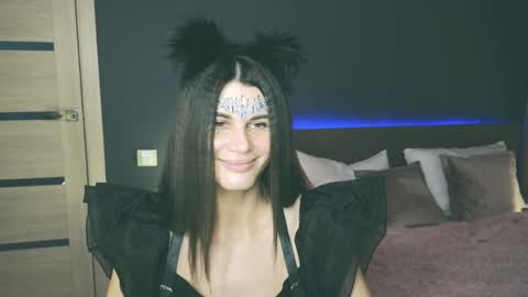 Snapshot of emilytucker chatting on 02/02/25, 08:02 Emily online show from 02/02/25, 08:02