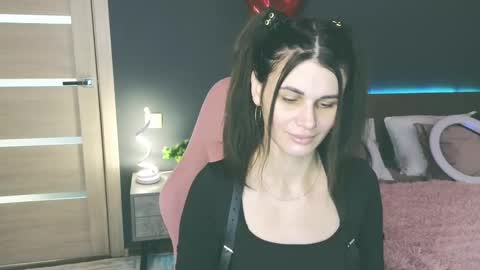 Snapshot of emilytucker chatting on 02/12/25, 05:15 Emily online show from 02/12/25, 05:15