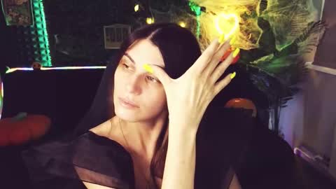 Emily online show from 11/02/25, 02:14