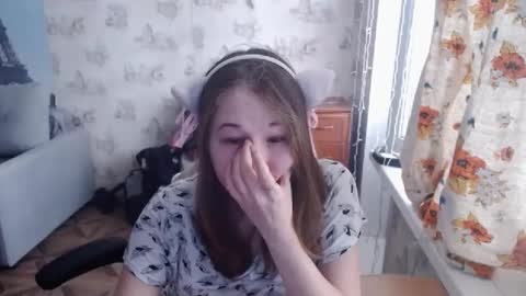 Snapshot of emilyway chatting on 03/11/25, 07:04 emilyway online show from 03/11/25, 07:04