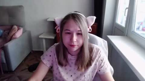 Snapshot of emilyway chatting on 06/18/26, 10:52 emilyway online show from 06/18/26, 10:52