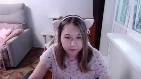Snapshot of emilyway chatting on 06/22/26, 12:13 emilyway online show from 06/22/26, 12:13