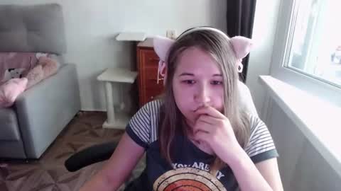 Snapshot of emilyway chatting on 07/07/26, 06:47 emilyway online show from 07/07/26, 06:47