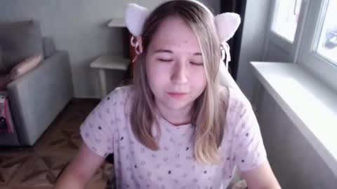 Snapshot of emilyway chatting on 07/17/26, 11:39 emilyway online show from 07/17/26, 11:39