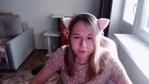 Snapshot of emilyway chatting on 07/23/26, 01:42 emilyway online show from 07/23/26, 01:42