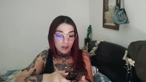 Snapshot of emilywhitee_ chatting on 06/02/26, 02:57 Valentina independent model online show from 06/02/26, 02:57