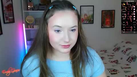 Snapshot of emilyxgrasez chatting on 12/19/25, 08:49 Emily online show from 12/19/25, 08:49