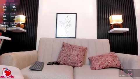 emilyy_kim online show from 10/12/25, 10:09