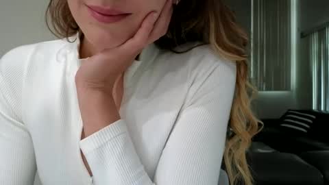 emilly online show from 10/22/25, 09:47