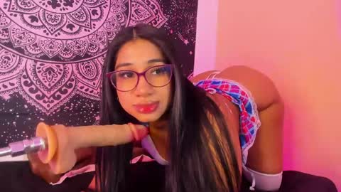 emilyy_walker online show from 05/28/26, 12:57