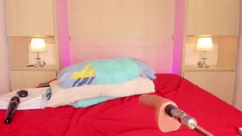 Emily online show from 09/27/25, 05:34