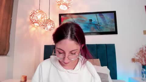 Emilyy Watson online show from 09/11/25, 12:22