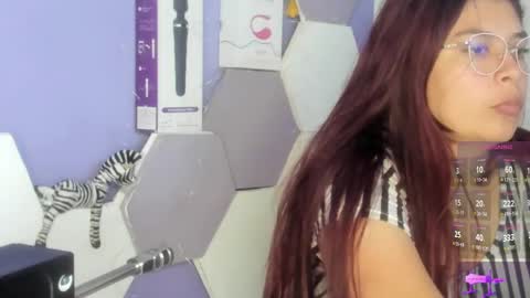 emira199 online show from 01/06/25, 08:07