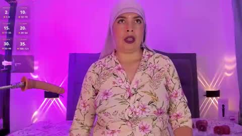 emira199 online show from 10/07/25, 08:17