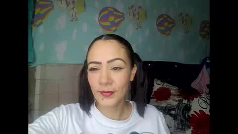 Snapshot of emiril chatting on 01/06/26, 06:11 L i a time online 7am - 1pm Gtm-5 online show from 01/06/26, 06:11