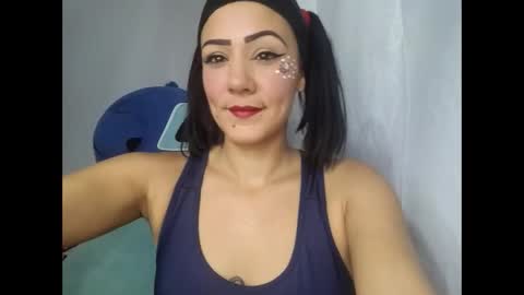 Snapshot of emiril chatting on 02/22/26, 03:21 L i a time online 7am - 1pm Gtm-5 online show from 02/22/26, 03:21