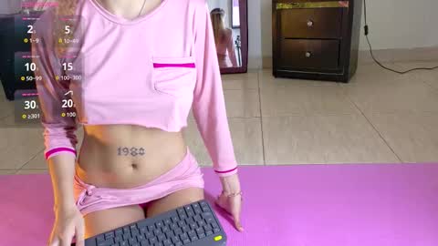 Snapshot of emiryann chatting on 10/10/25, 12:31 Eimy online show from 10/10/25, 12:31