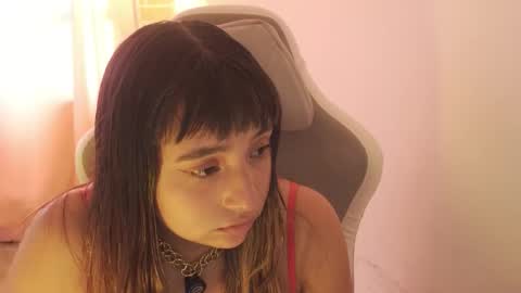 Snapshot of emitaa17228 chatting on 12/19/25, 07:10 emma online show from 12/19/25, 07:10