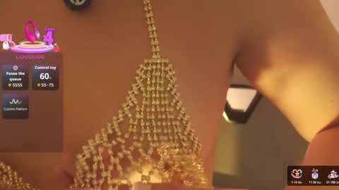 Snapshot of emitaa17228 chatting on 12/20/25, 06:59 emma online show from 12/20/25, 06:59